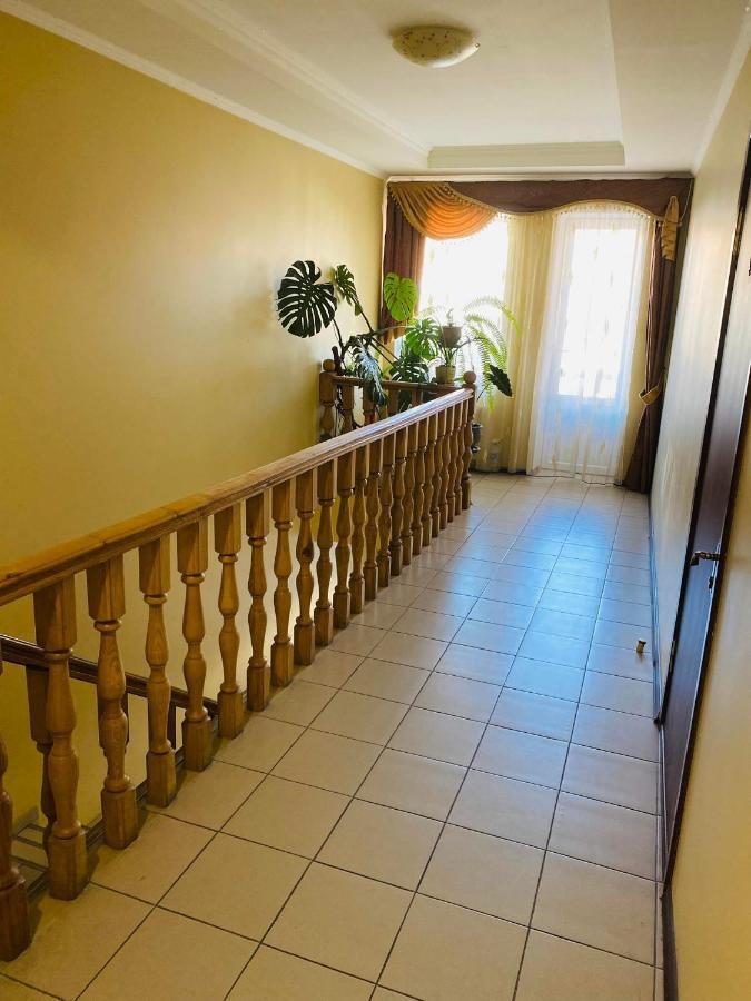 Apartments Umanʼ エクステリア 写真